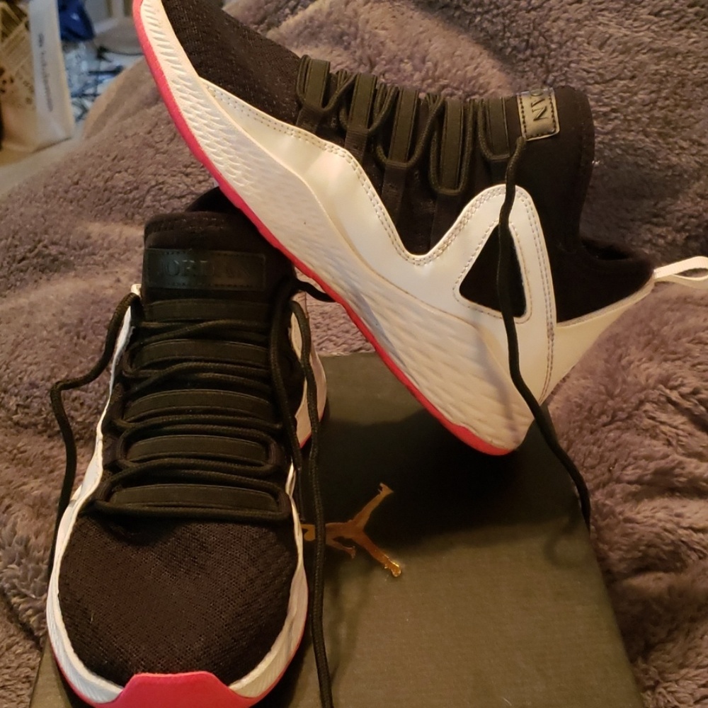 jordan - Picture 4 of 4